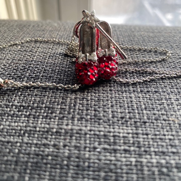 Ruby Slippers chain & charm of Swarovski crystals - Picture 2 of 4